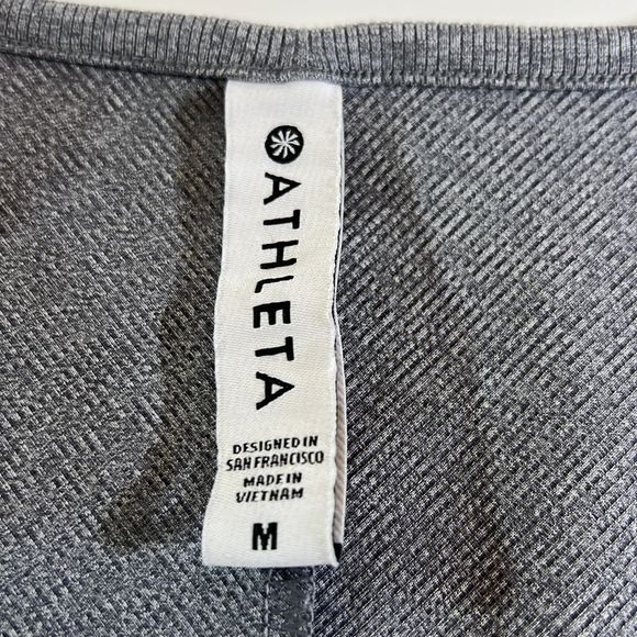 ATHLETA Women’s Bayview Faux Wrap Cap Sleeve Cropped Tee Gray Size Medium - Picture 3 of 10